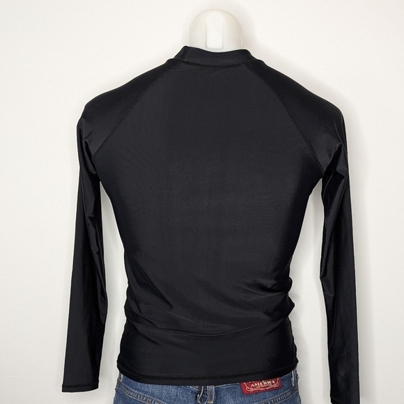 ✨3/$15 Ingear black long sleeve rash guard S - Picture 3 of 6